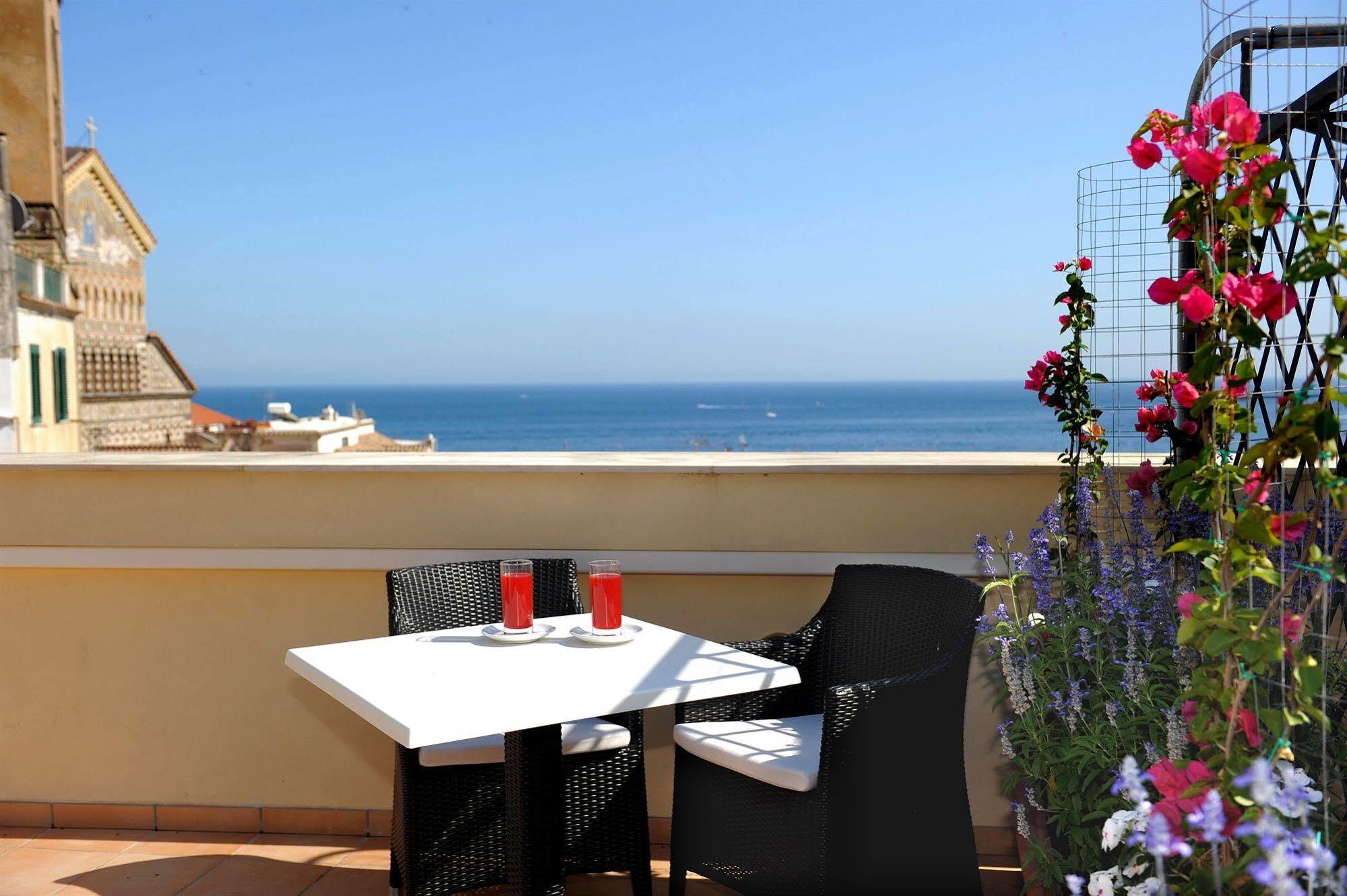 Albergo L'Antico Convitto Amalfi Exterior foto