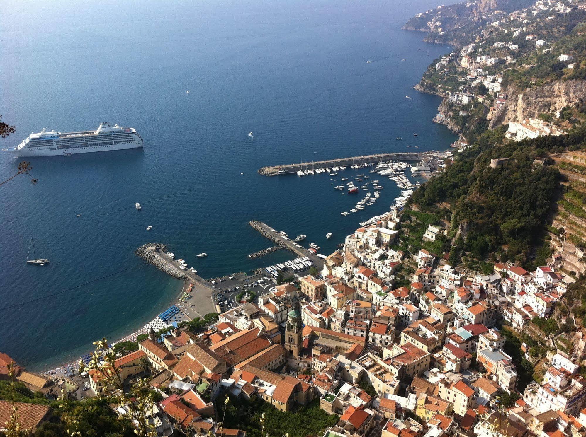 Albergo L'Antico Convitto Amalfi Exterior foto