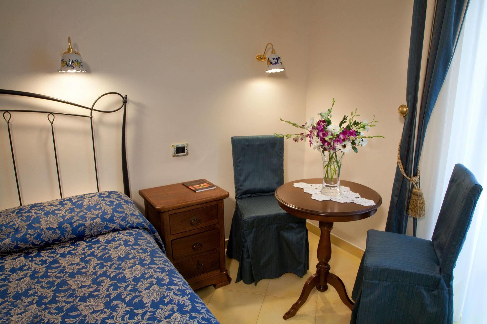 Albergo L'Antico Convitto Amalfi Exterior foto